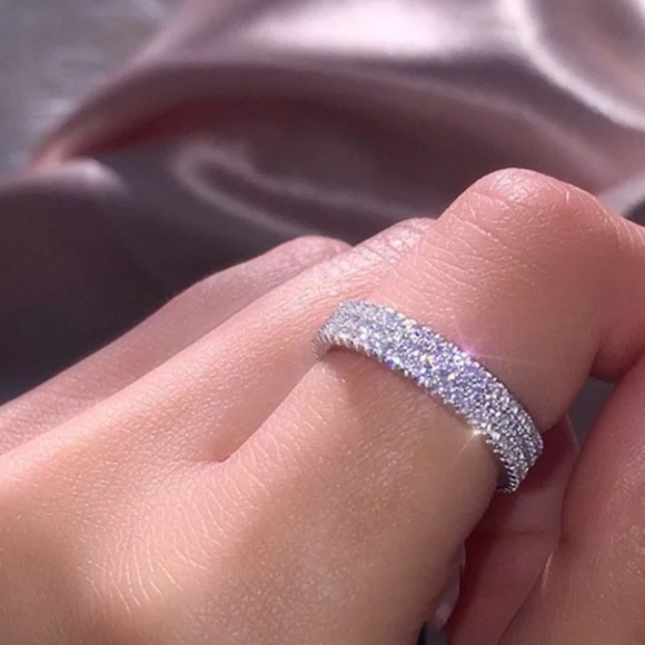 Jewelry - New Cuteness 925 silver ring